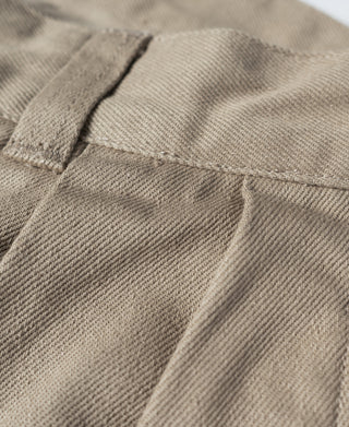 Khaki chino pants front pocket with fabric seam and bar tack