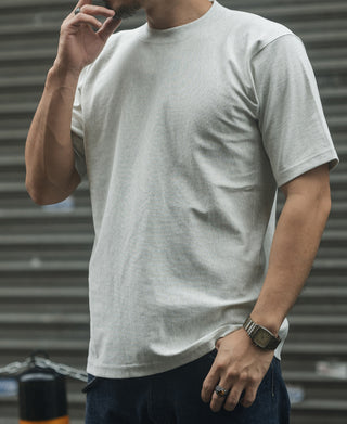 Gray crew-neck short-sleeve t-shirt with relaxed fit