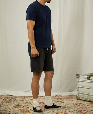 Indigo cotton t-shirt with crew neck, side view and short sleeves