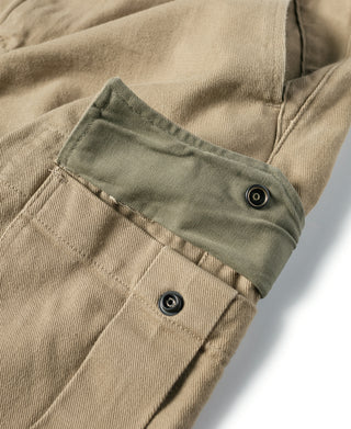 Khaki field pants cargo pocket with flap and metal snap, side seam detail