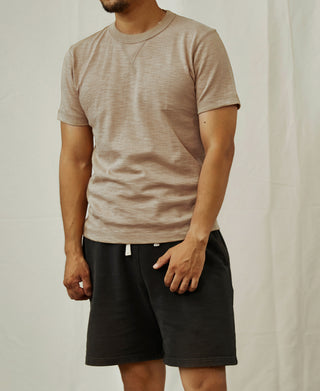 Sand cotton crewneck t-shirt with short sleeves, on-body fit