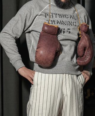 Gray raglan-sleeve sweater with crew neck and long sleeves