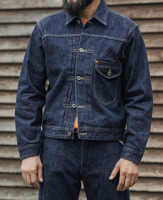 Indigo denim jacket with pointed collar and flap chest pocket