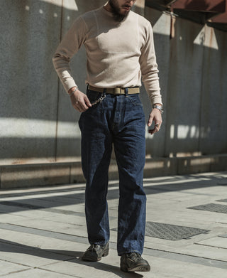 Apricot crew-neck long-sleeve undershirt with ribbed cuffs