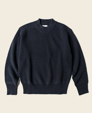 Navy crewneck wool sweater, long sleeves, ribbed collar and cuffs