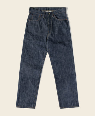 Dark blue denim jeans with straight leg and classic five-pocket styling.
