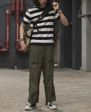 Striped cotton T-shirt with crew neck and short sleeves; navy and white horizontal stripes