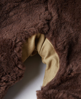 Brown shearling lining and khaki interior hem cuff detail