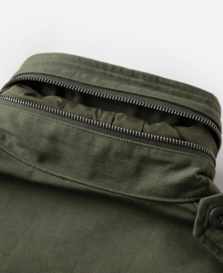 1969 M-65 field jacket olive green front zipper close-up