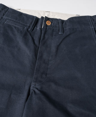 Navy officer trousers waistband with button closure and belt loops