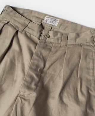 Khaki chino pants waistband with belt loops and button fly