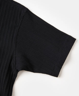 Black ribbed t-shirt sleeve hem and side seam detail