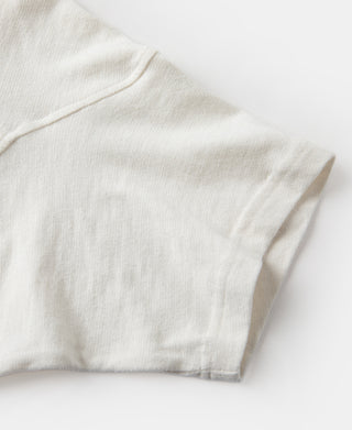White T-shirt short sleeve with stitched cuff and curved hem