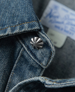 Blue denim western shirt collar with metal snap button and top-stitching