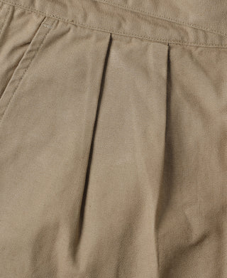 Khaki bermuda pants front pleats with stitched vertical seam