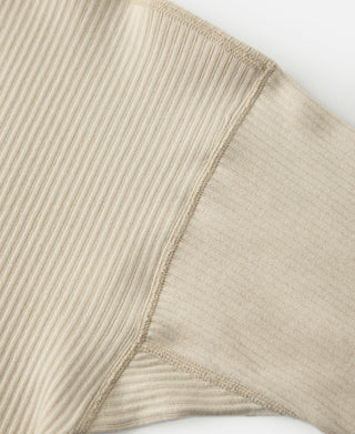 Ribbed henley T-shirt side seam and hem band, light apricot