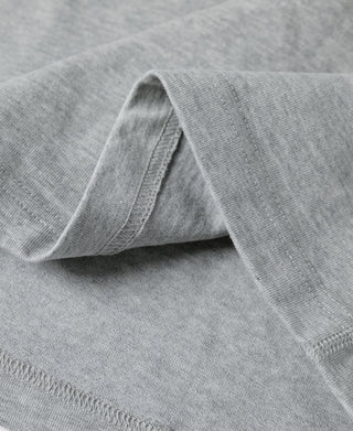 Gray cotton short-sleeve T-shirt shoulder seam and sleeve edge