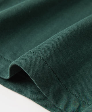 Green knit hem with slub texture on the pocket T-shirt