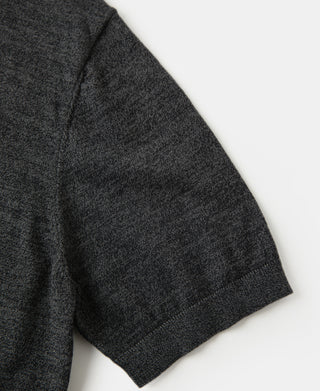 Dark gray short-sleeve T-shirt arm and side seam close-up