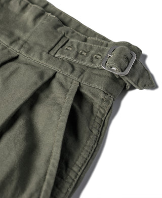 Olive bermuda shorts with adjustable buckle waistband and side pleats