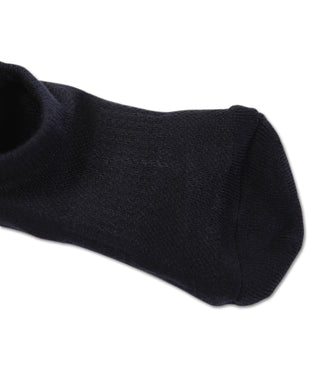 Black cotton no-show sock, knit texture with tapered toe